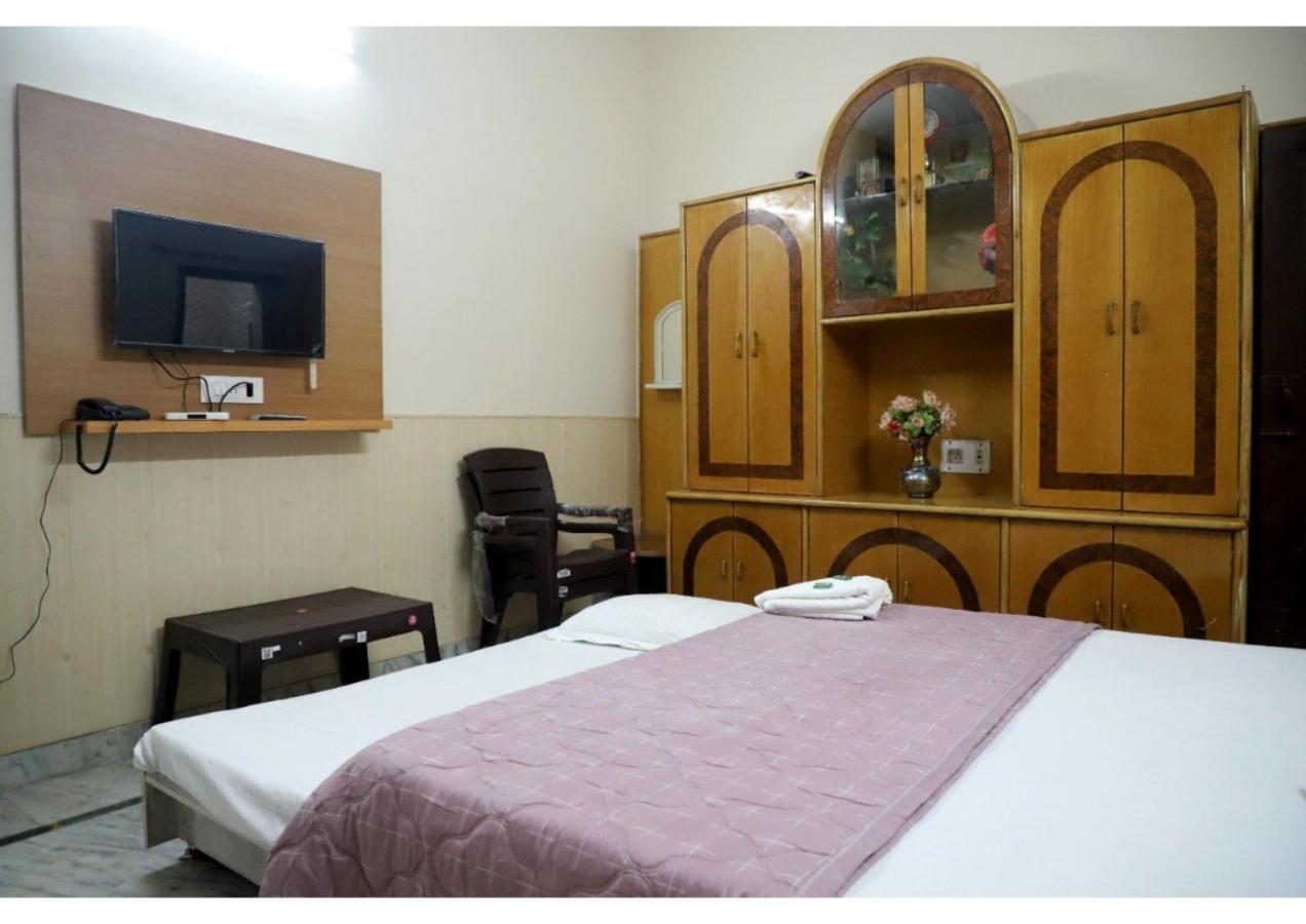 Rk Lodge Amritsar Ngoại thất bức ảnh
