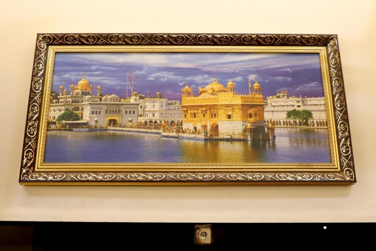 Rk Lodge Amritsar Ngoại thất bức ảnh
