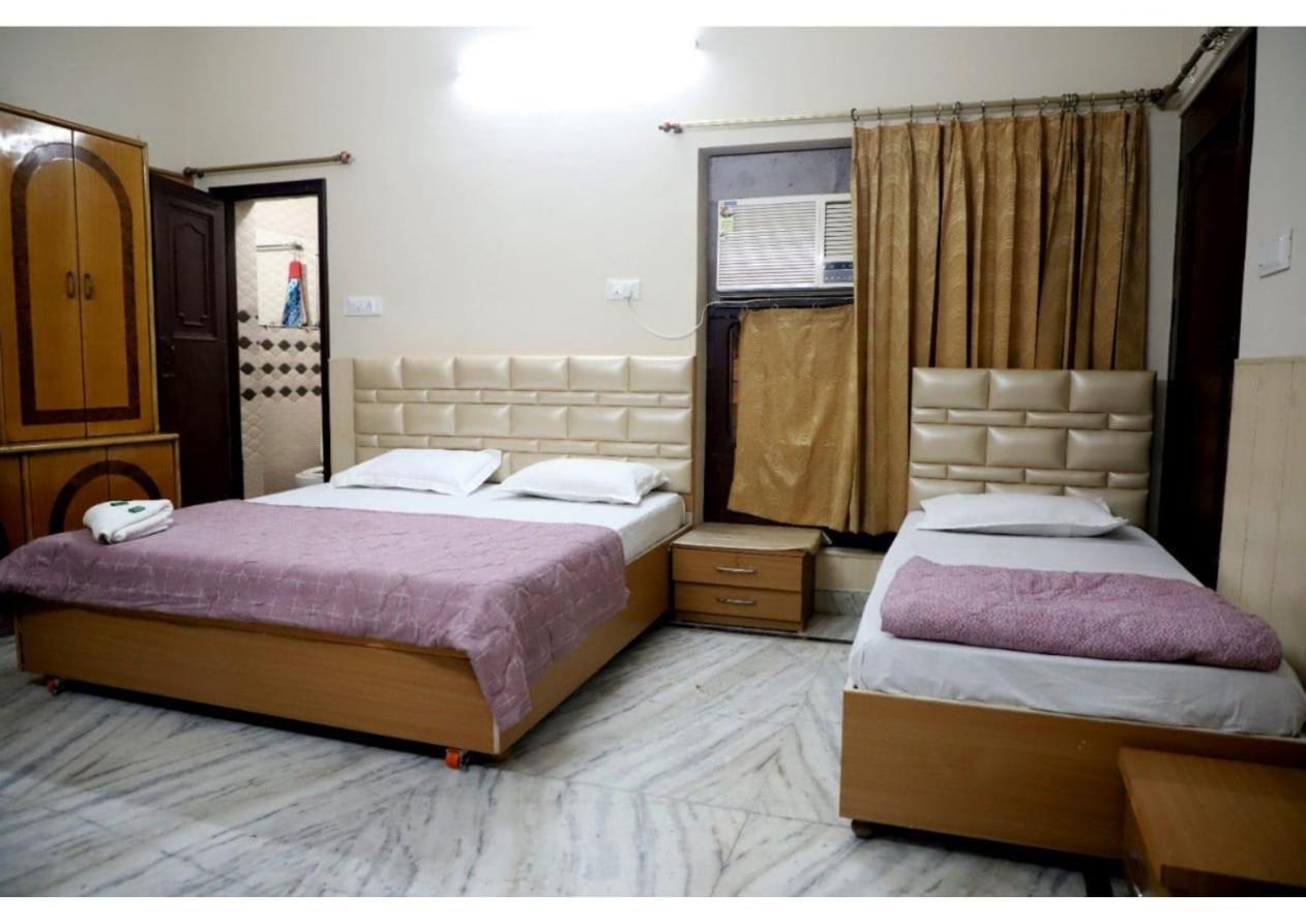 Rk Lodge Amritsar Ngoại thất bức ảnh