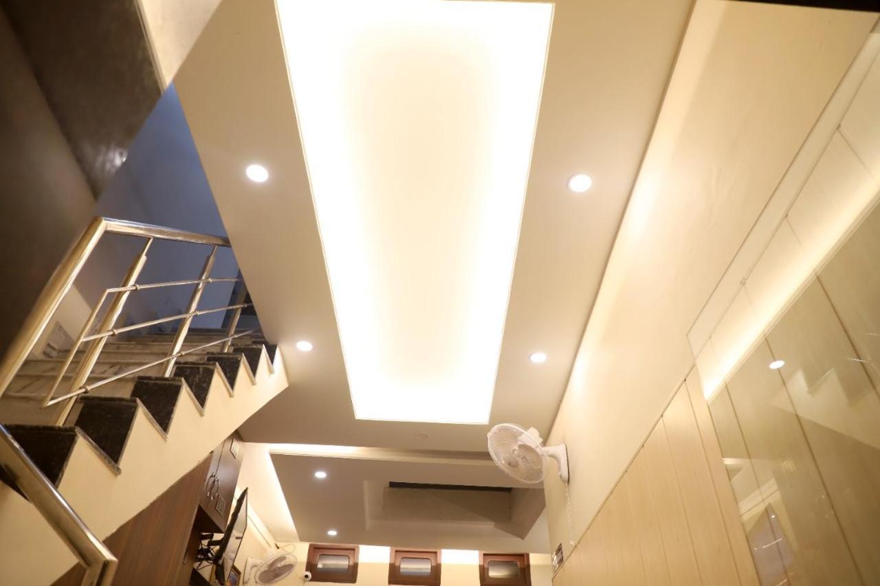 Rk Lodge Amritsar Ngoại thất bức ảnh