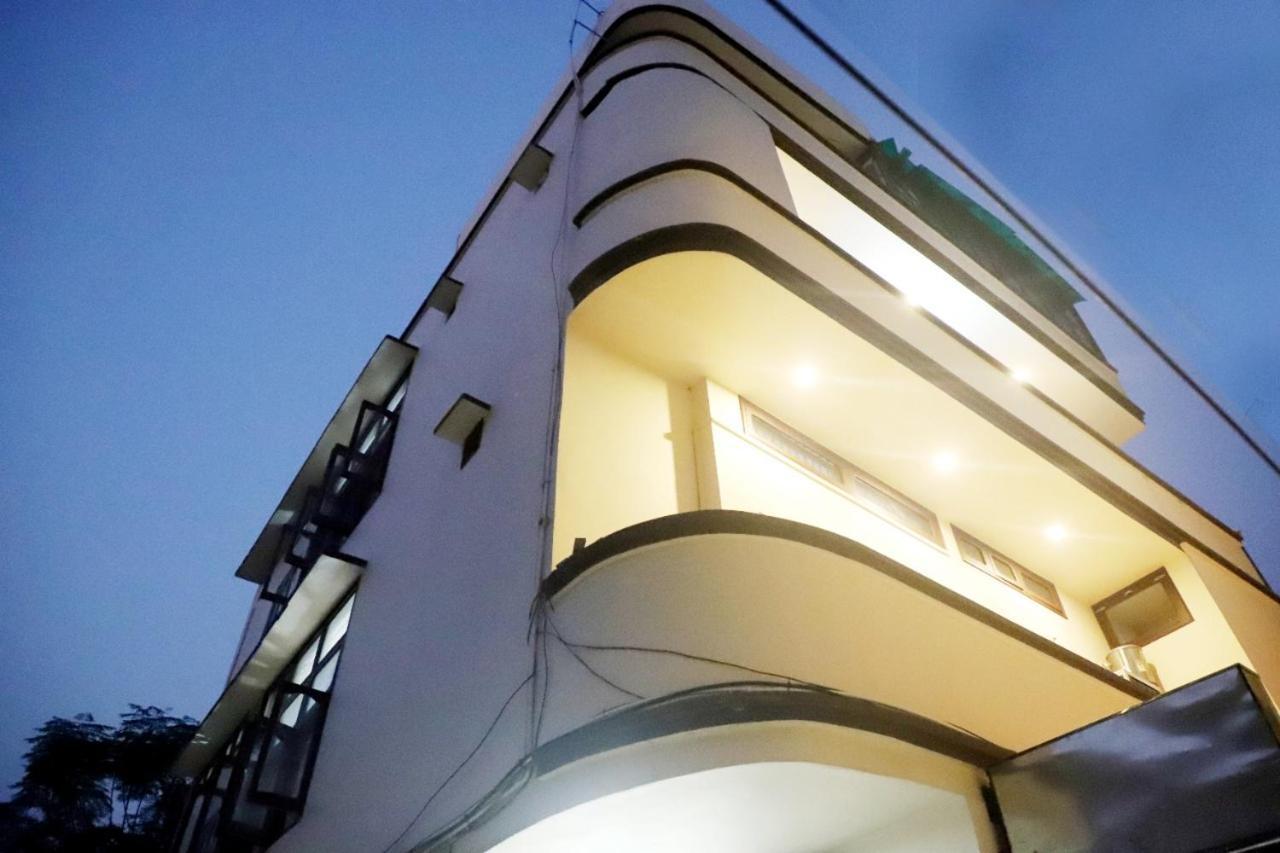 Rk Lodge Amritsar Ngoại thất bức ảnh