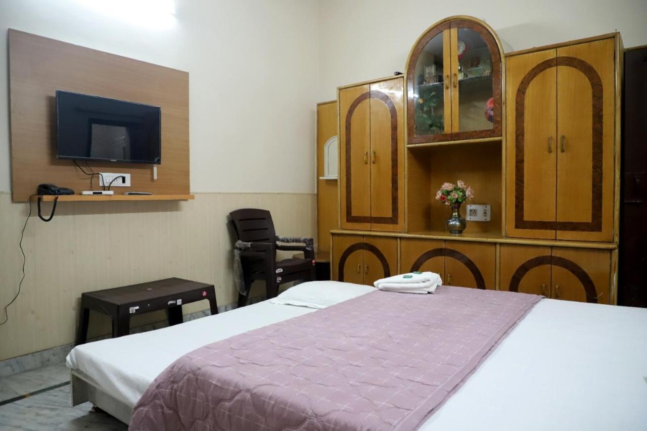 Rk Lodge Amritsar Ngoại thất bức ảnh